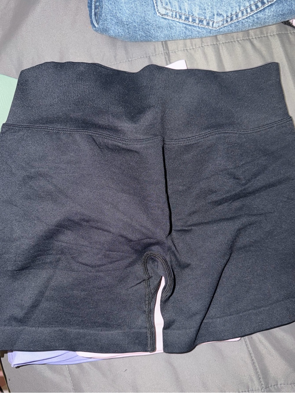 Pack of 4 Seamless High-Waist Shorts — Sage, Lavender, Blush, Black - Picture 2 of 4